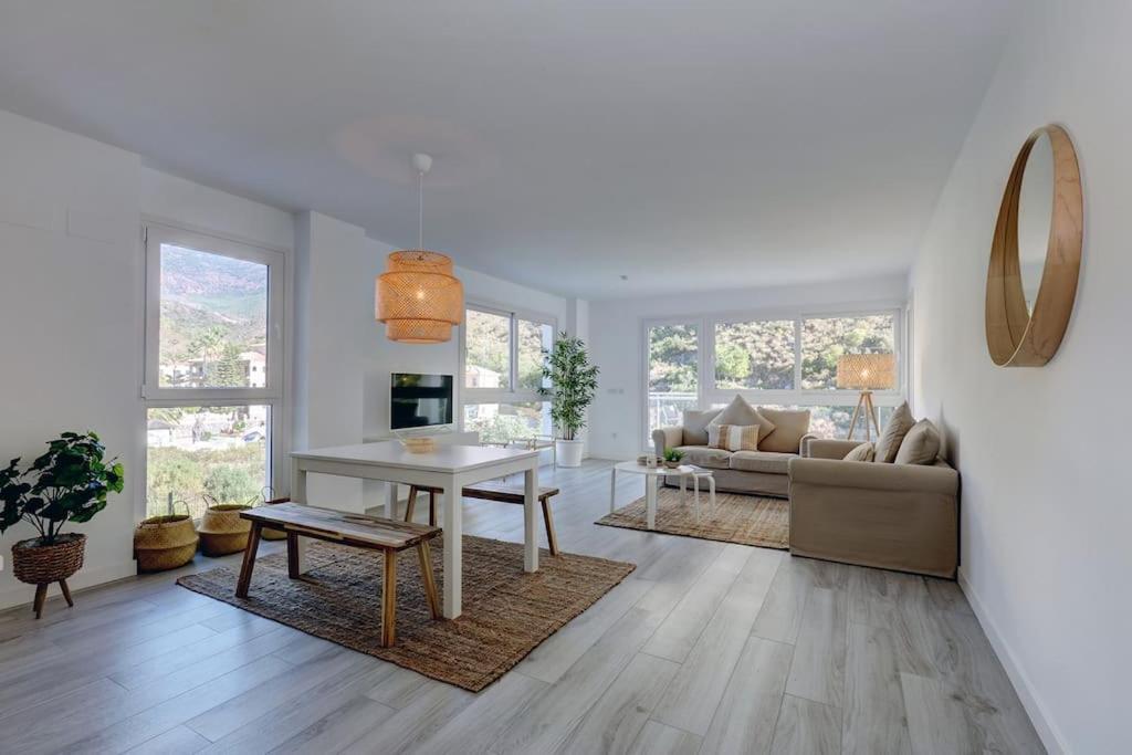 Riverside Benahavis Holiday Rental Apartment Esterno foto