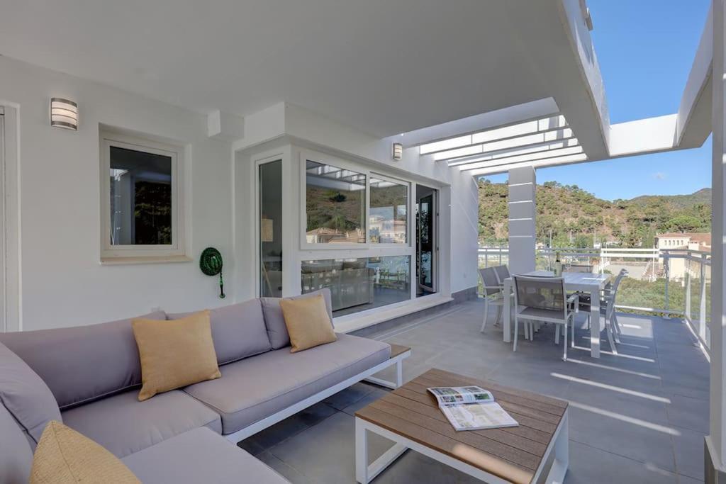 Riverside Benahavis Holiday Rental Apartment Esterno foto